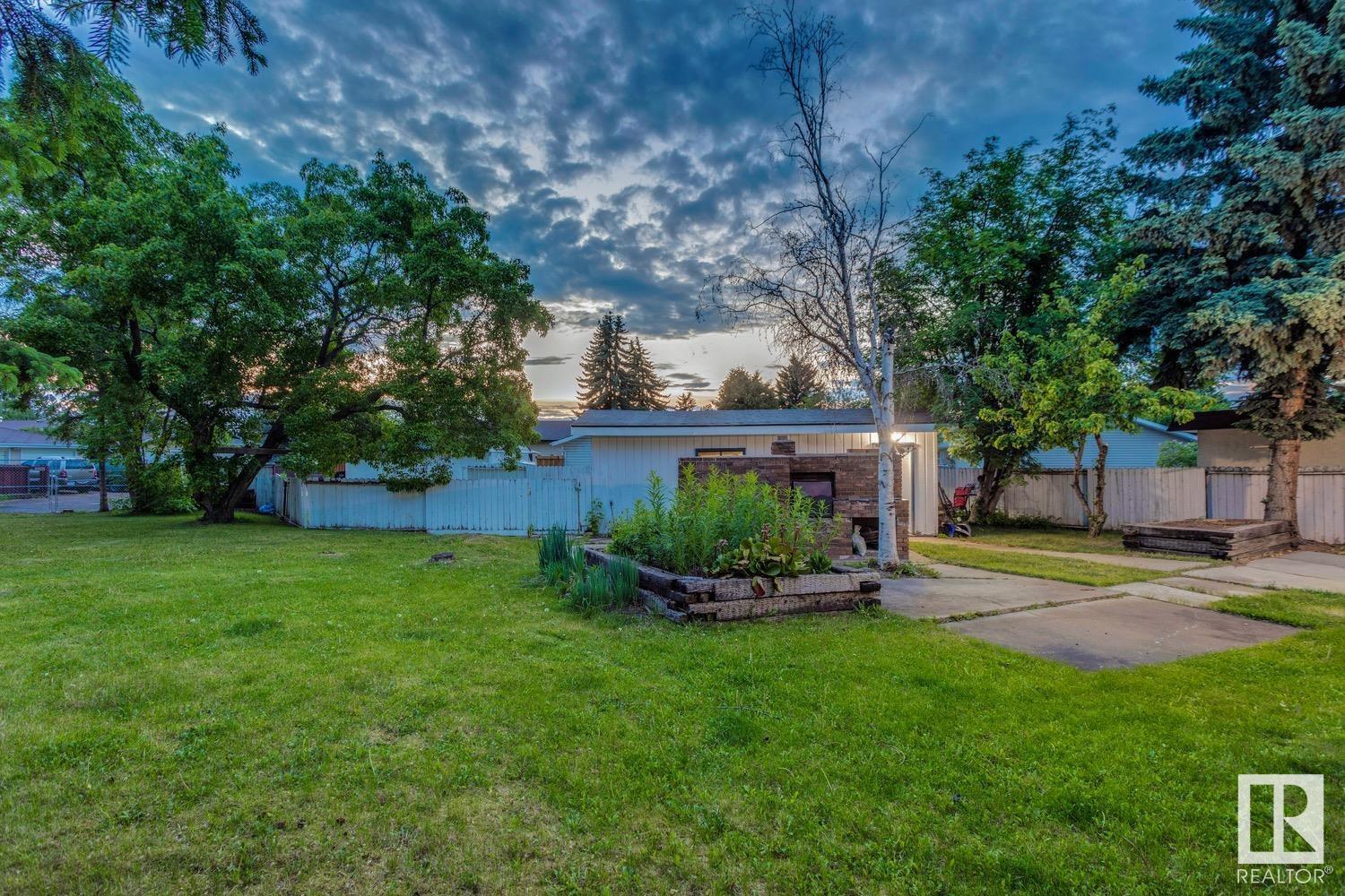 11527 37a Av Nw, Edmonton, Alberta  T6J 0J6 - Photo 29 - E4440527