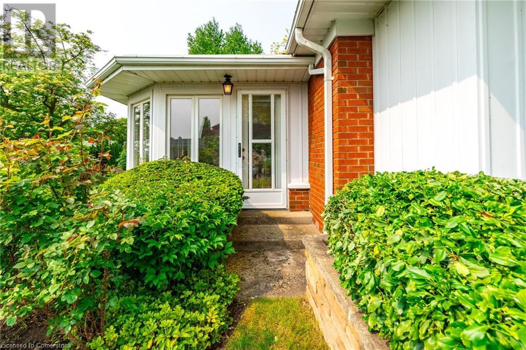 426 North Shore Boulevard W, Burlington, Ontario  L7T 1A8 - Photo 4 - 40734230