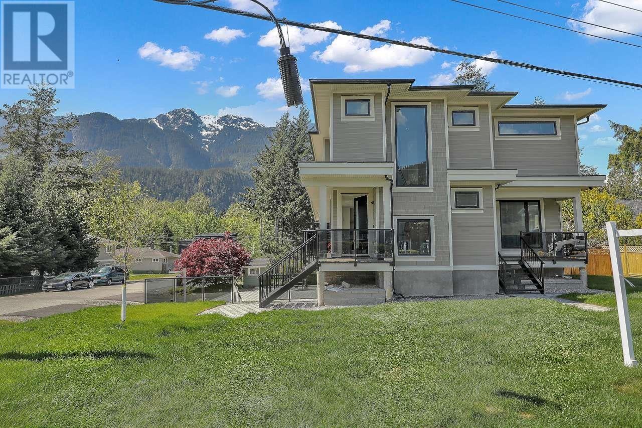 1139 Axen Road, Squamish, British Columbia  V0N 1H0 - Photo 4 - R3011776