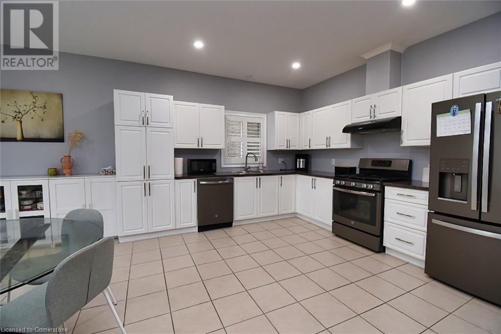 79 Aquasanta Crescent, Hamilton, Ontario  L9B 0H8 - Photo 13 - 40737403