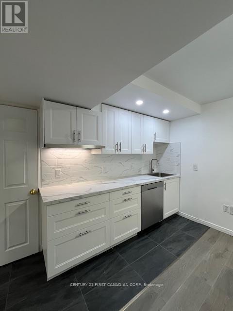 Lower - 1570 Beaverbrook Avenue, London North, Ontario  N6H 5T6 - Photo 3 - X12198997