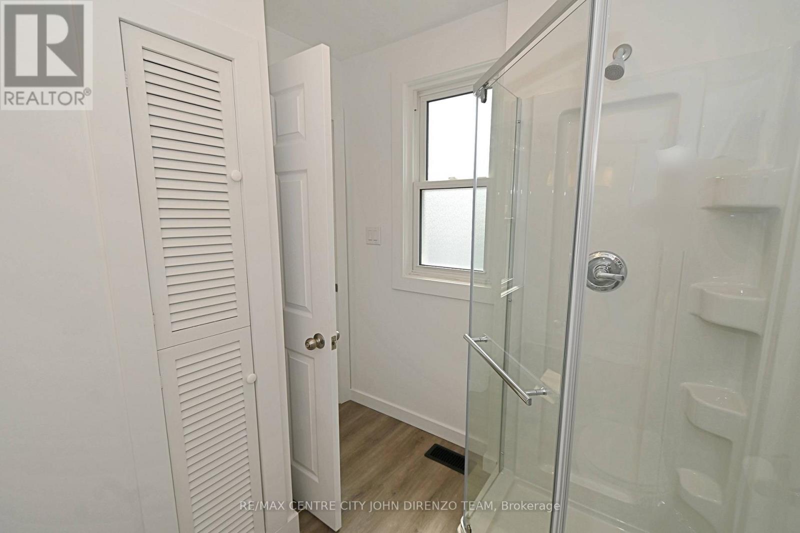 52 Woodworth Avenue, St. Thomas, Ontario  N5P 3J8 - Photo 13 - X12199015