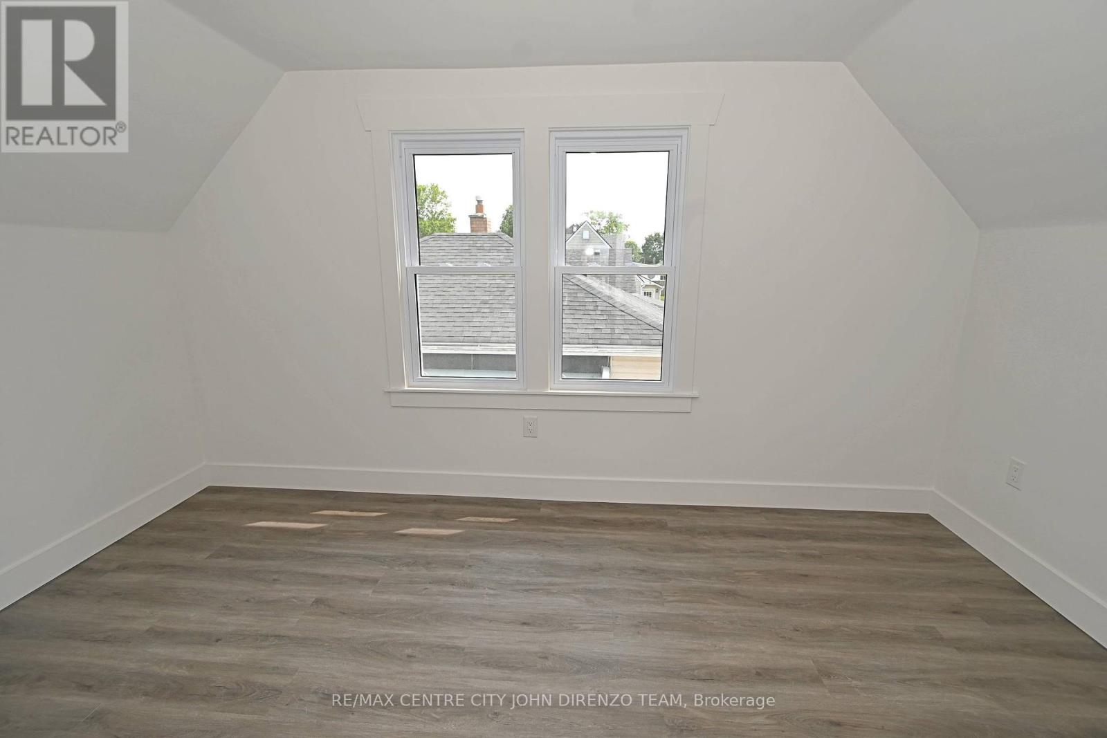 52 Woodworth Avenue, St. Thomas, Ontario  N5P 3J8 - Photo 20 - X12199015