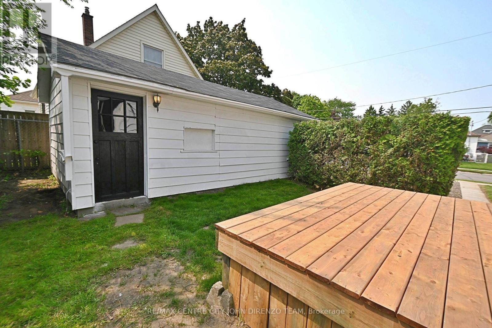 52 Woodworth Avenue, St. Thomas, Ontario  N5P 3J8 - Photo 25 - X12199015