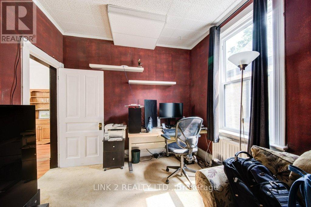 555 St James Street, London East (East B), Ontario  N5Y 3P5 - Photo 9 - X12199070