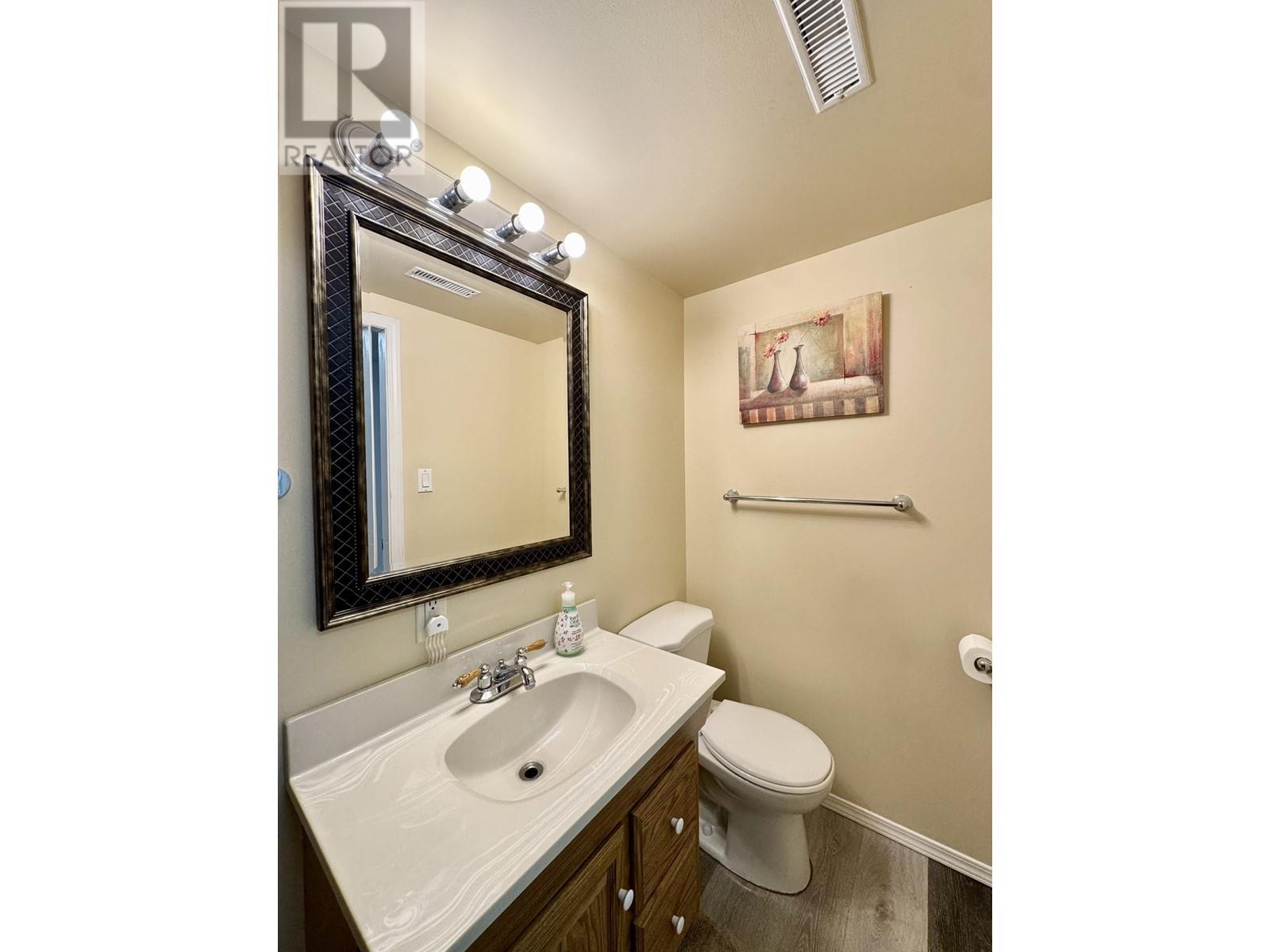 253 N Birch Avenue, 100 Mile House, British Columbia  V0K 2E0 - Photo 32 - R3011825