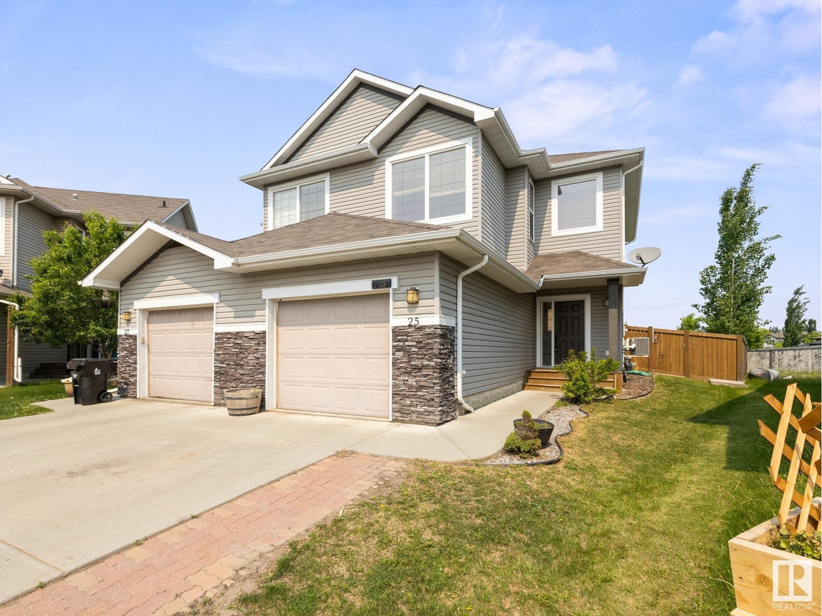 Property at 25 ASHBY GD image 2