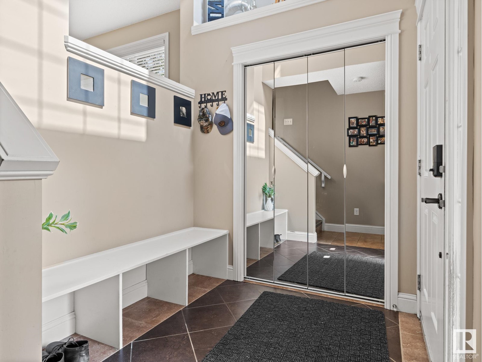 Property at 25 ASHBY GD image 4