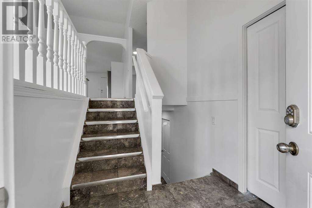 Property at 139 Coverdale Court NE image 3