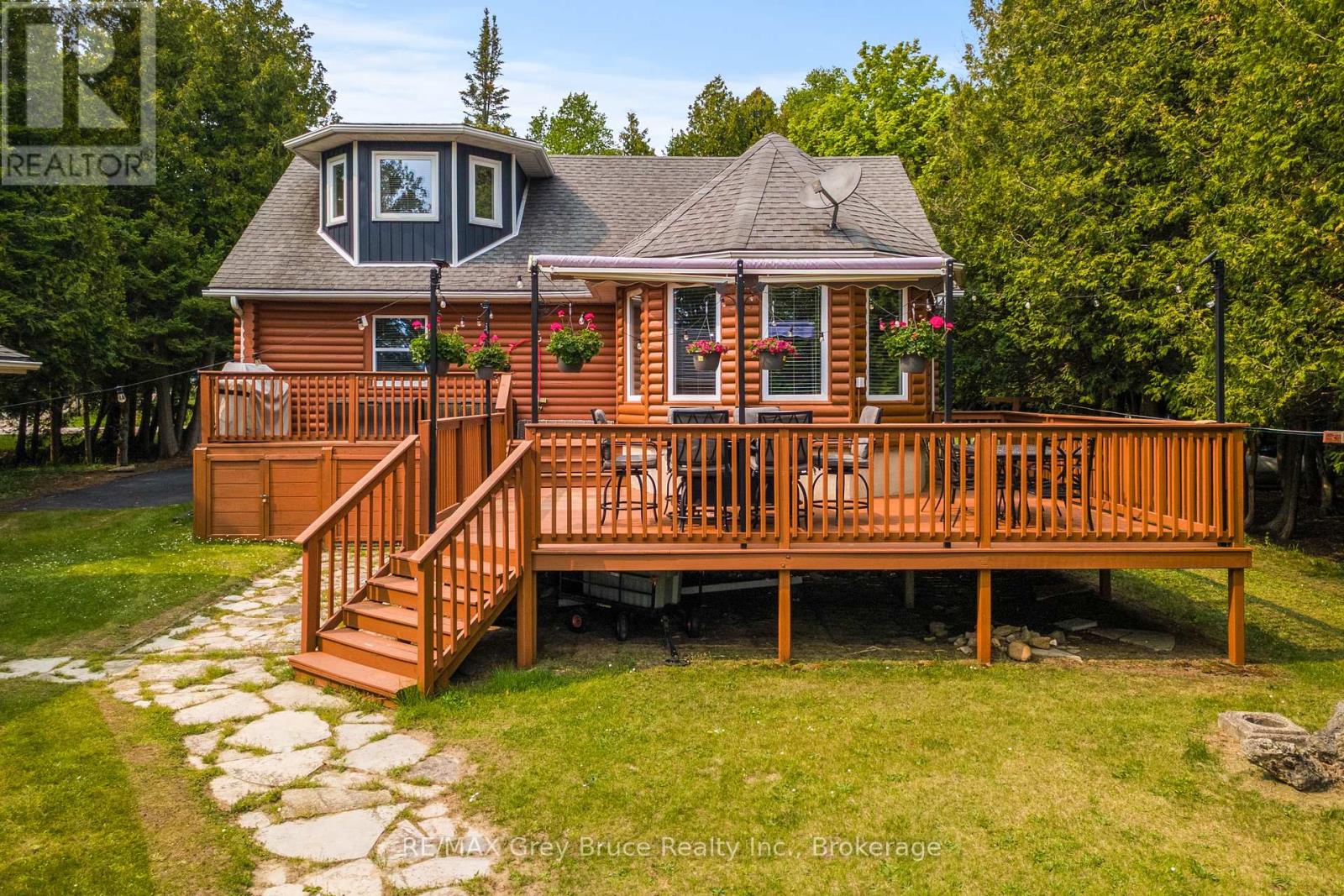 805 HOWDENVALE ROAD, South Bruce Peninsula, Ontario