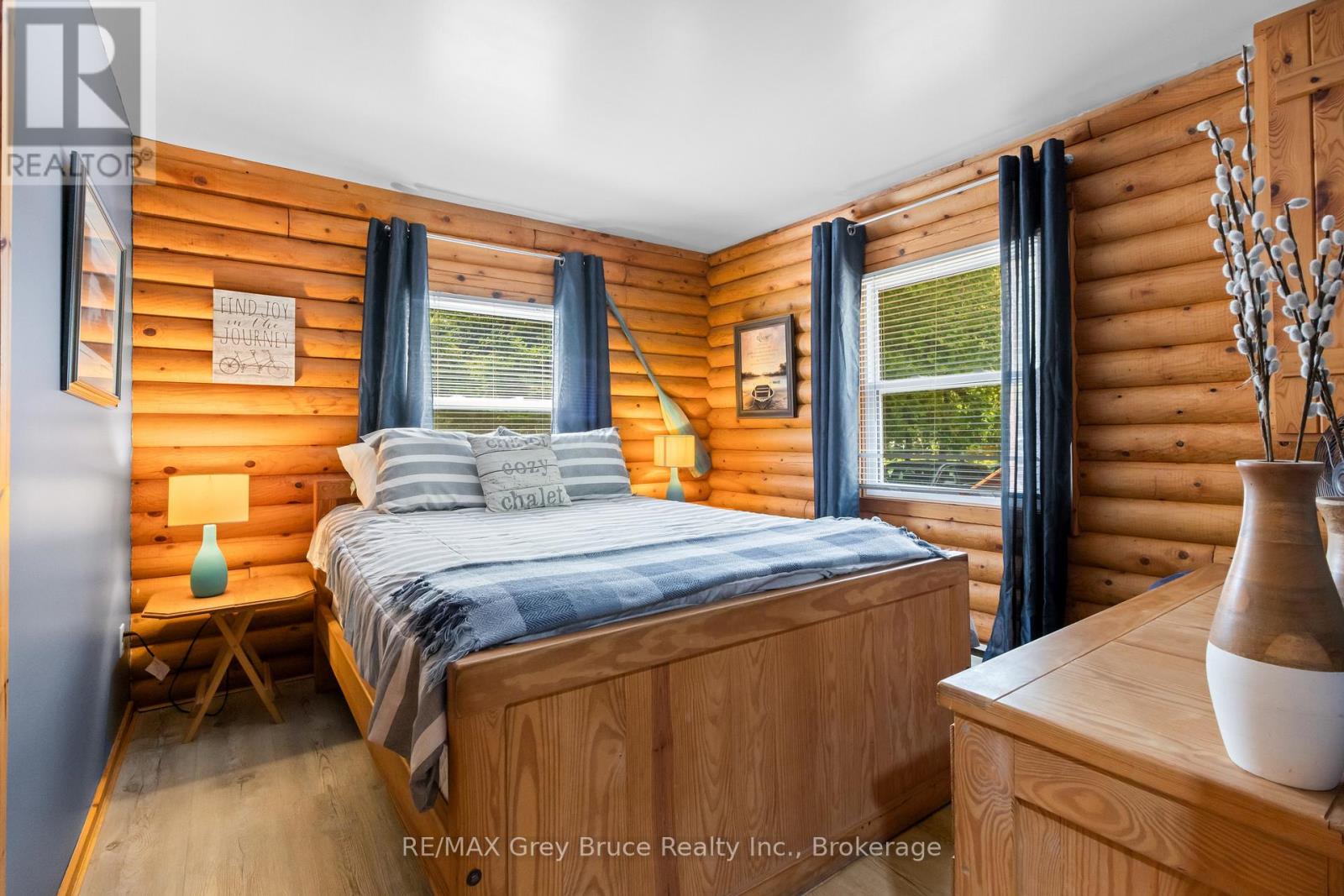 805 Howdenvale Road, South Bruce Peninsula, Ontario  N0H 2T0 - Photo 24 - X12198982