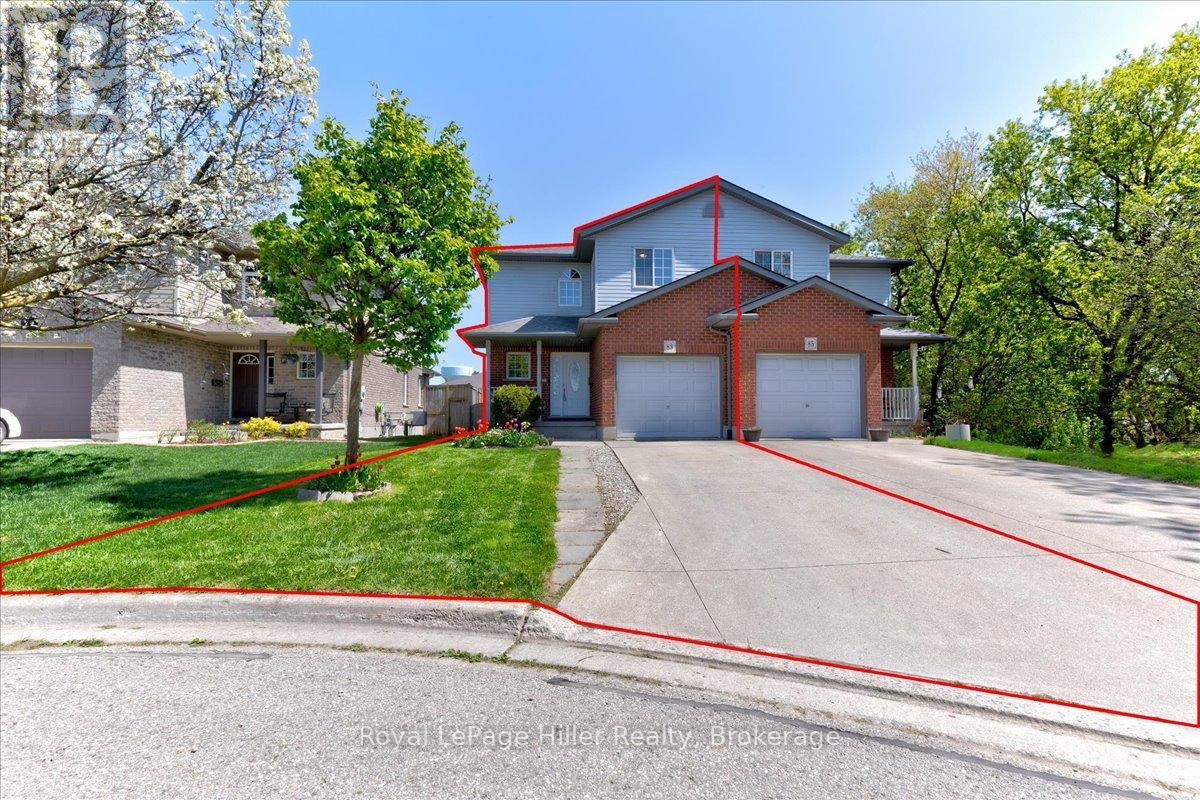 83 Bell Court, Stratford, Ontario  N5A 7W8 - Photo 3 - X12199051