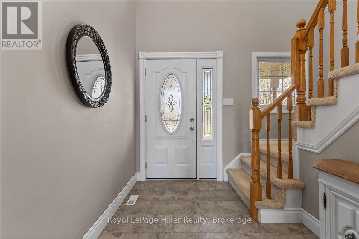83 Bell Court, Stratford, Ontario  N5A 7W8 - Photo 5 - X12199051