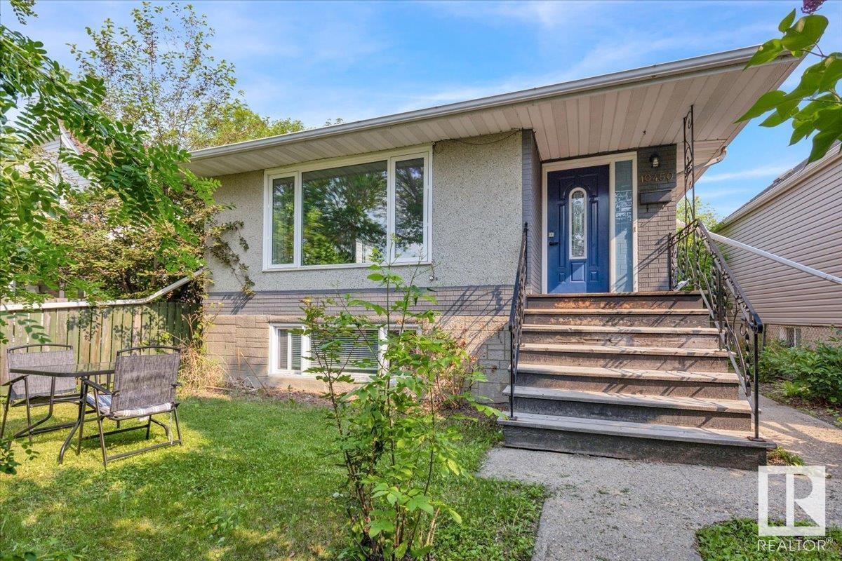 Property at 10450 70 AV NW image 1