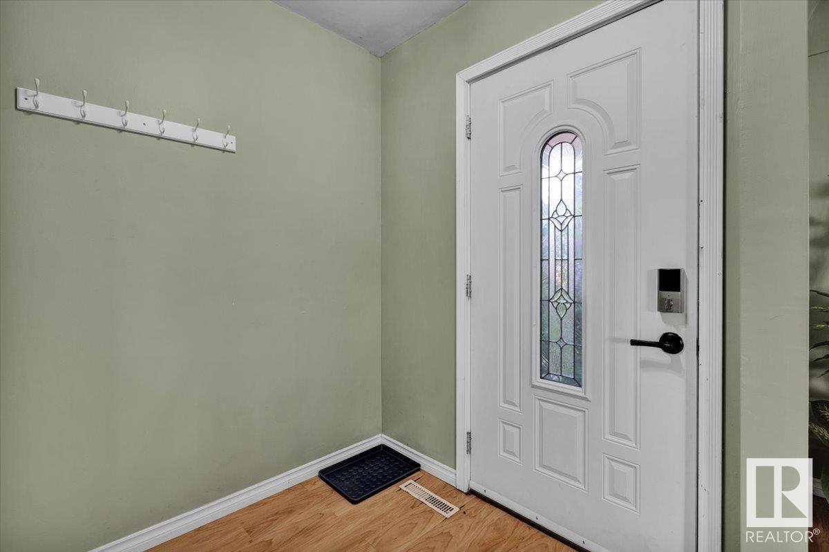 Property at 10450 70 AV NW image 2