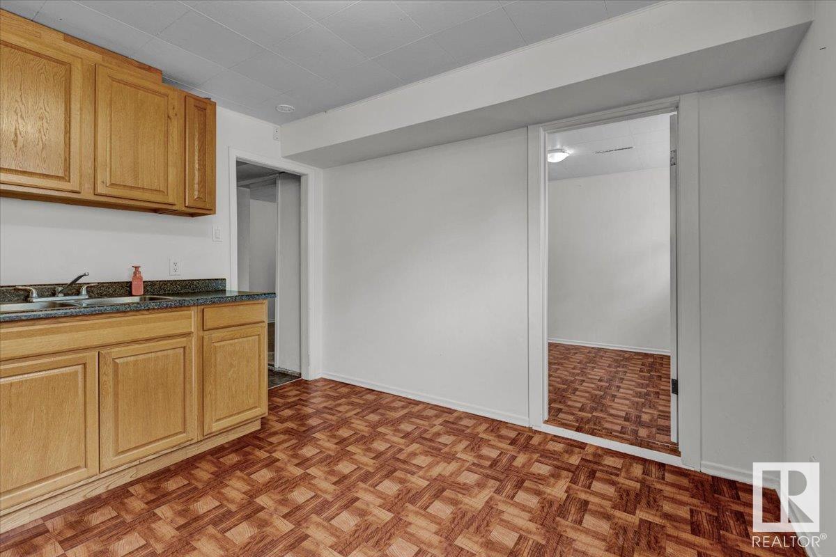 10450 70 Av Nw, Edmonton, Alberta  T6H 2E8 - Photo 32 - E4440476