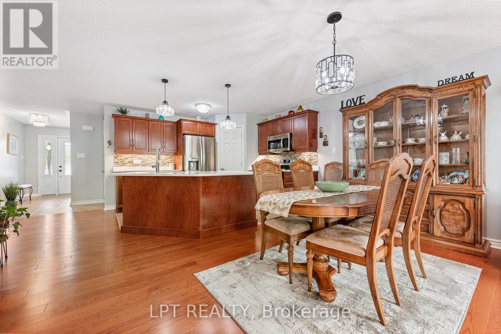 420 Honeyborne Street, Mississippi Mills, Ontario  K0A 1A0 - Photo 18 - X12199141