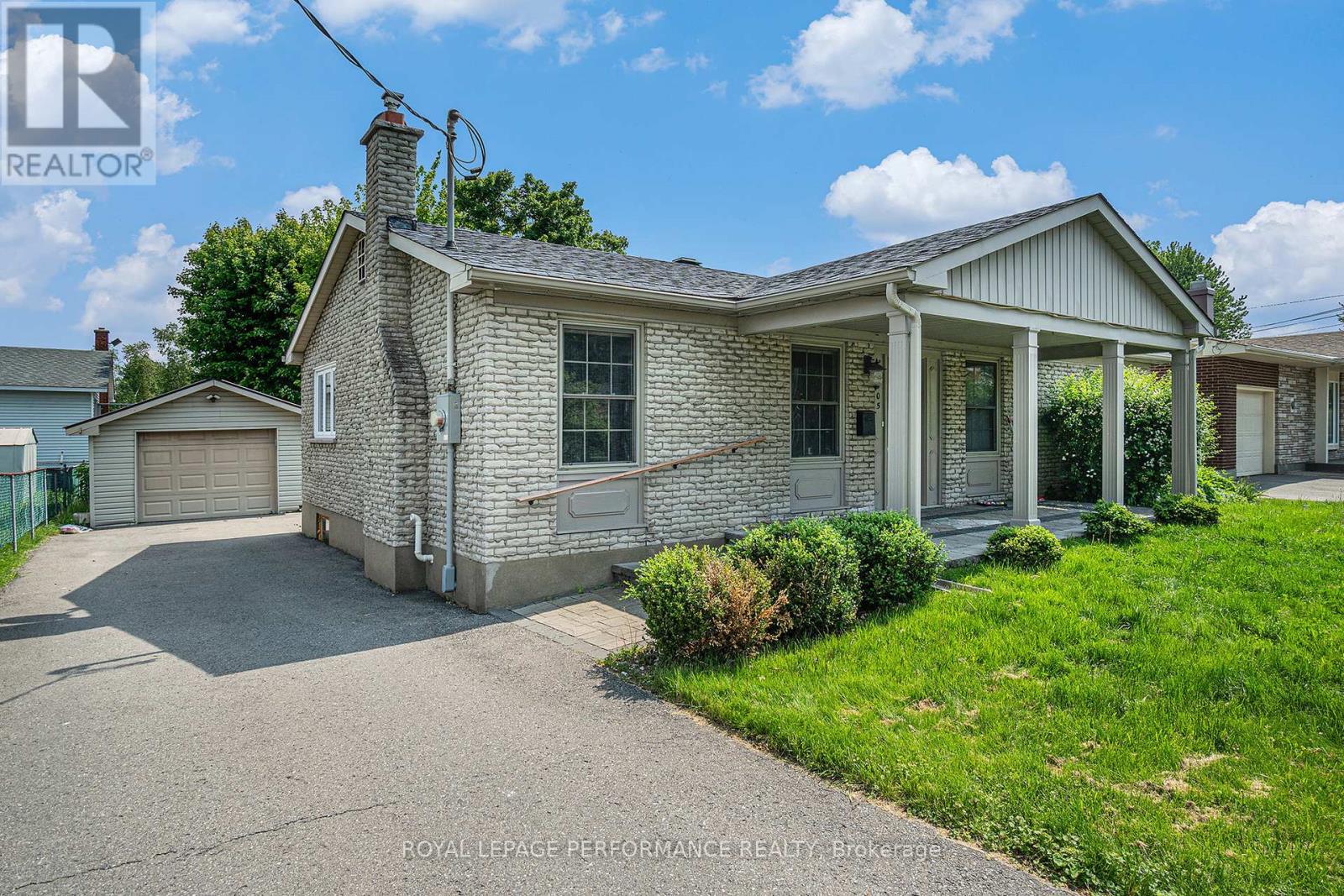 1505 2ND STREET E, Cornwall, Ontario