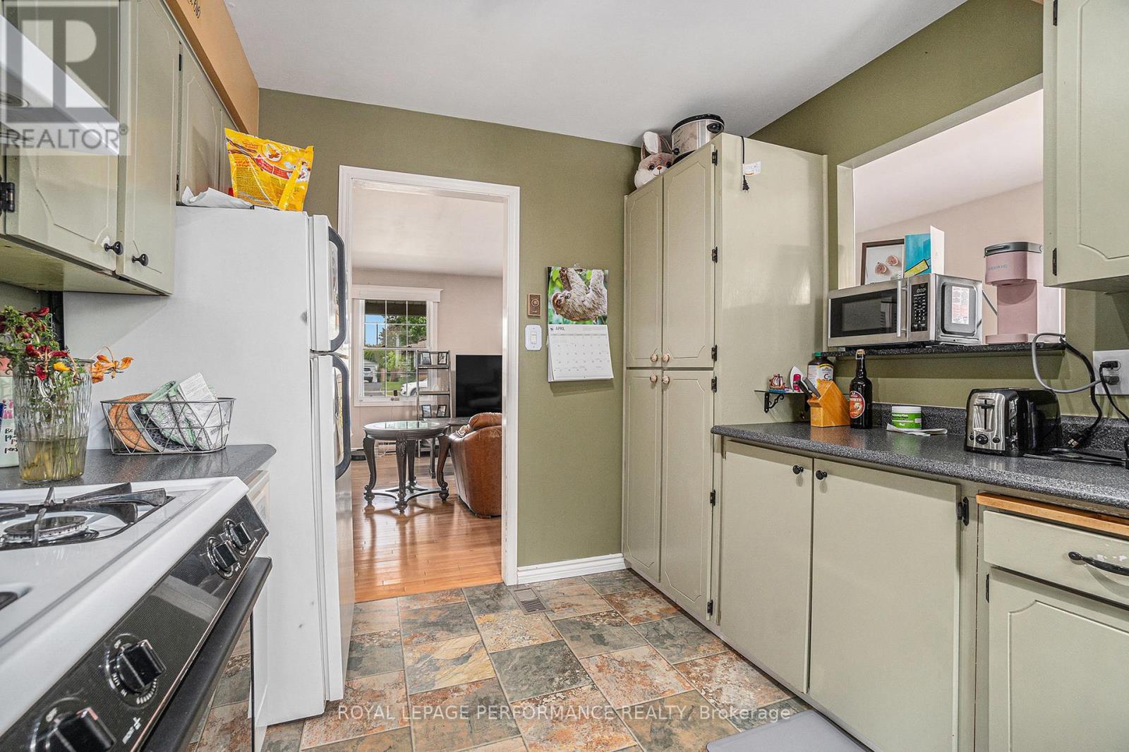 1505 2nd Street E, Cornwall, Ontario  K6H 2C4 - Photo 10 - X12199032