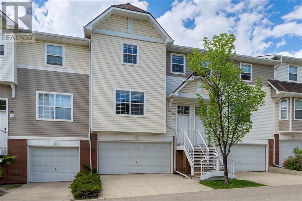 Property at 133 Tuscany Springs Gardens NW image 1