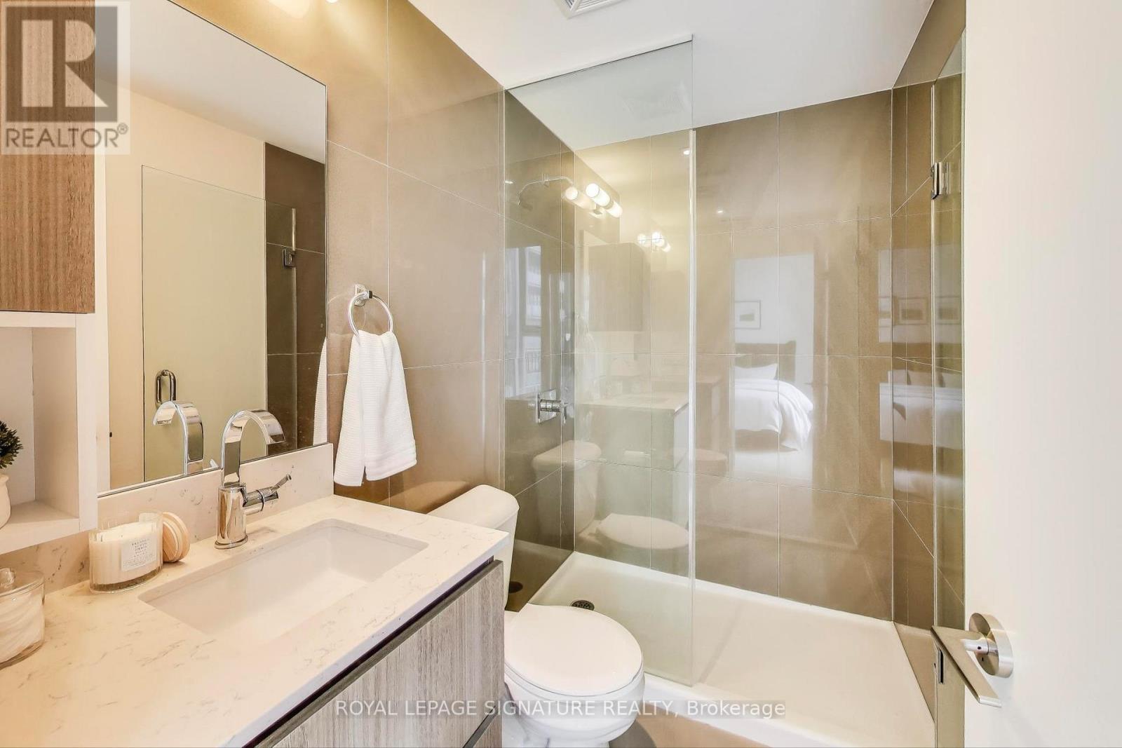605 - 30 Baseball Place, Toronto, Ontario  M4M 0E8 - Photo 10 - E12069354