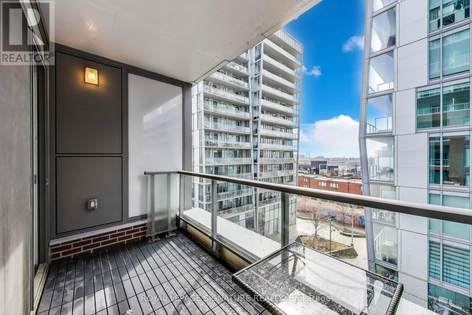 605 - 30 Baseball Place, Toronto, Ontario  M4M 0E8 - Photo 17 - E12069354