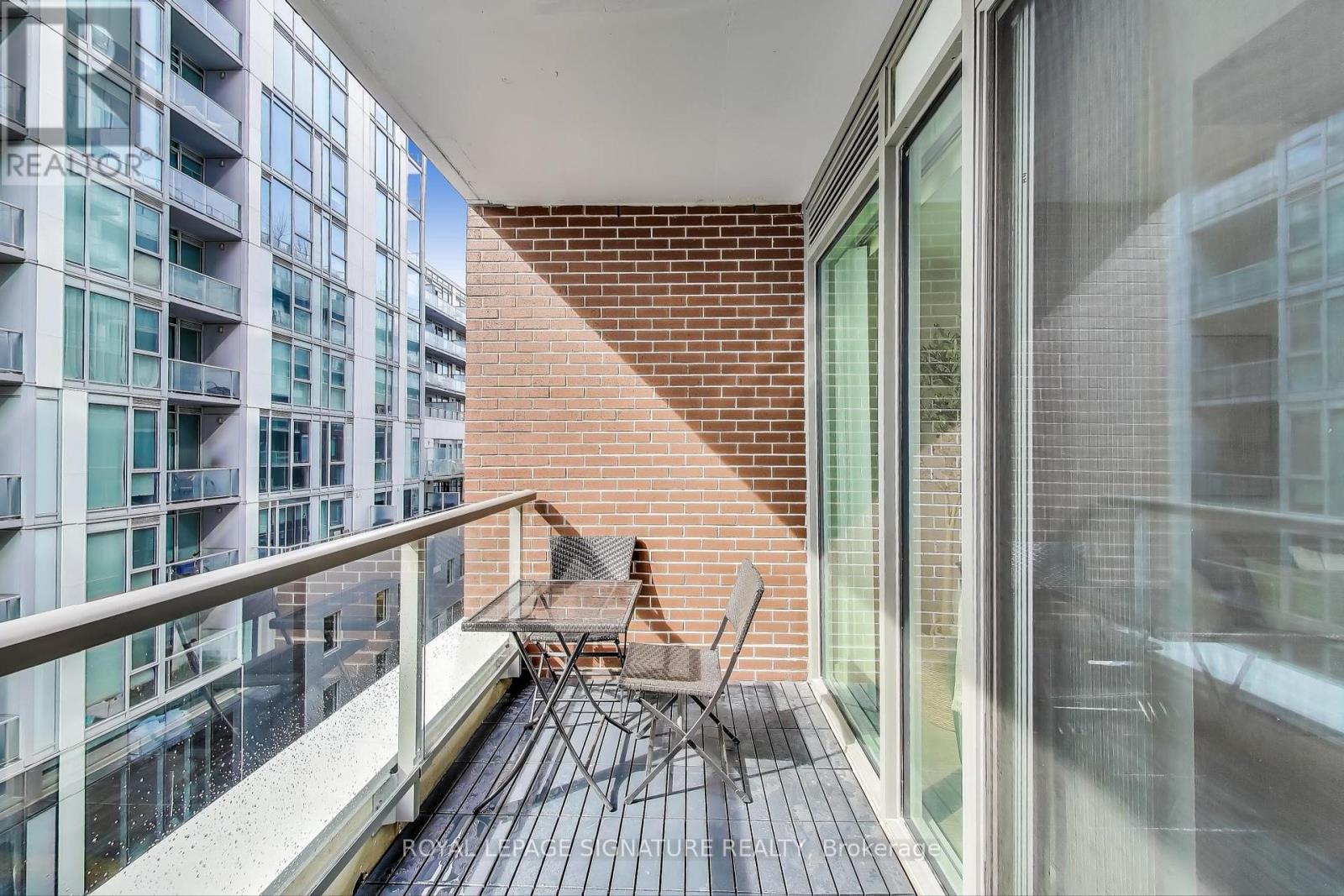 605 - 30 Baseball Place, Toronto, Ontario  M4M 0E8 - Photo 16 - E12069354