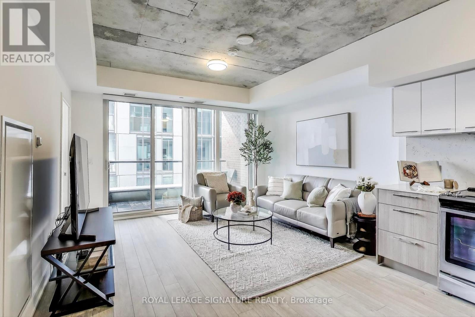 605 - 30 Baseball Place, Toronto, Ontario  M4M 0E8 - Photo 3 - E12069354