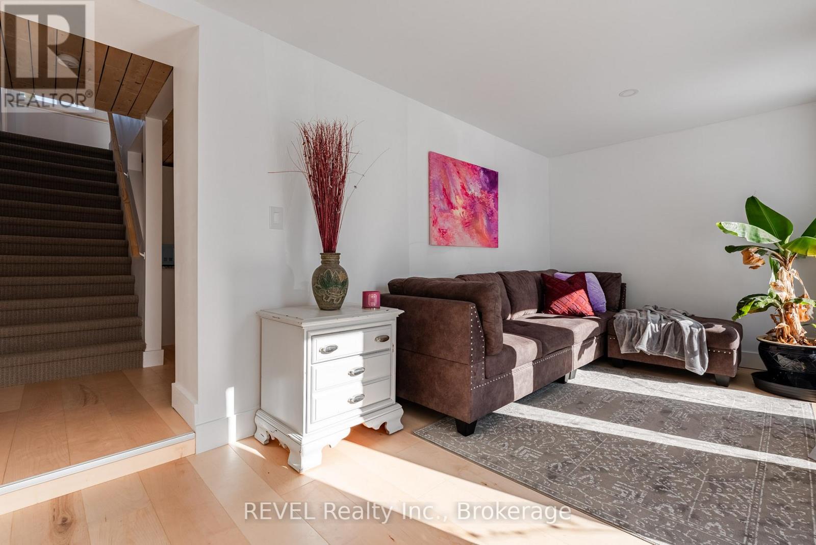 80 Lighthouse Drive Drive, Haldimand, Ontario  N1A 2W6 - Photo 6 - X12086583