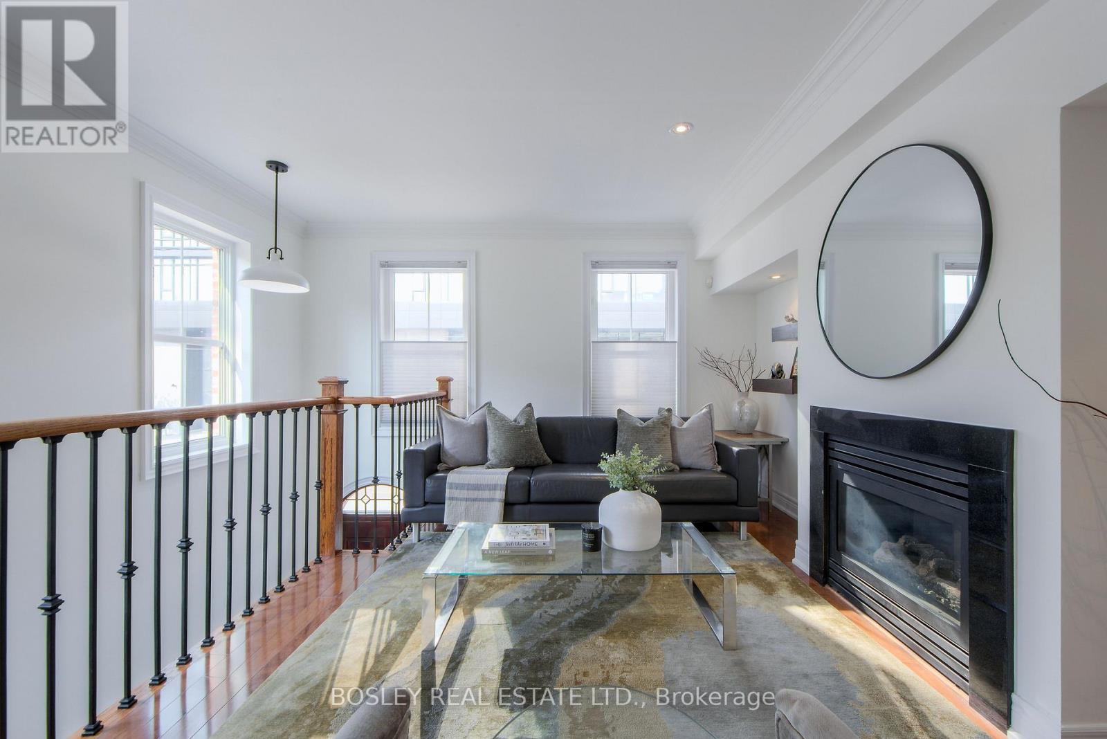 188 Mccaul Street, Toronto, Ontario  M5T 1W5 - Photo 2 - C12198784