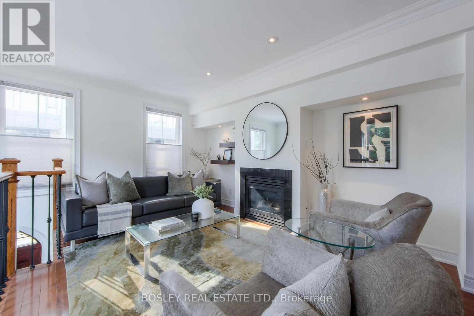 188 Mccaul Street, Toronto, Ontario  M5T 1W5 - Photo 3 - C12198784