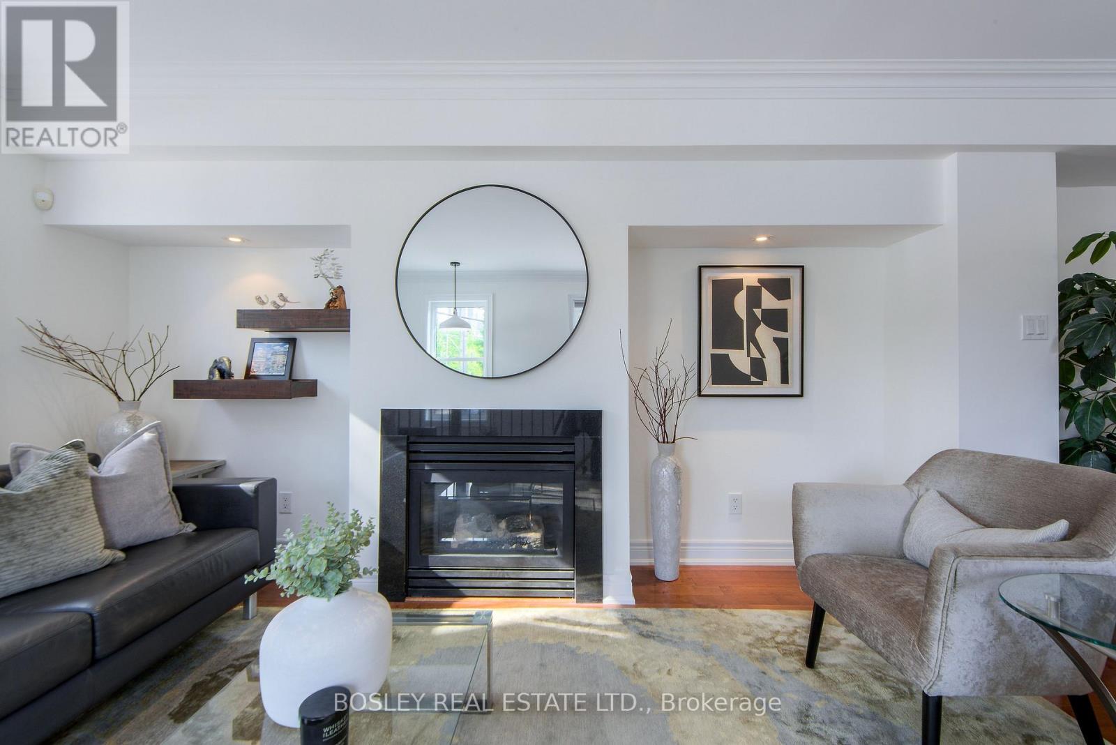 188 Mccaul Street, Toronto, Ontario  M5T 1W5 - Photo 4 - C12198784
