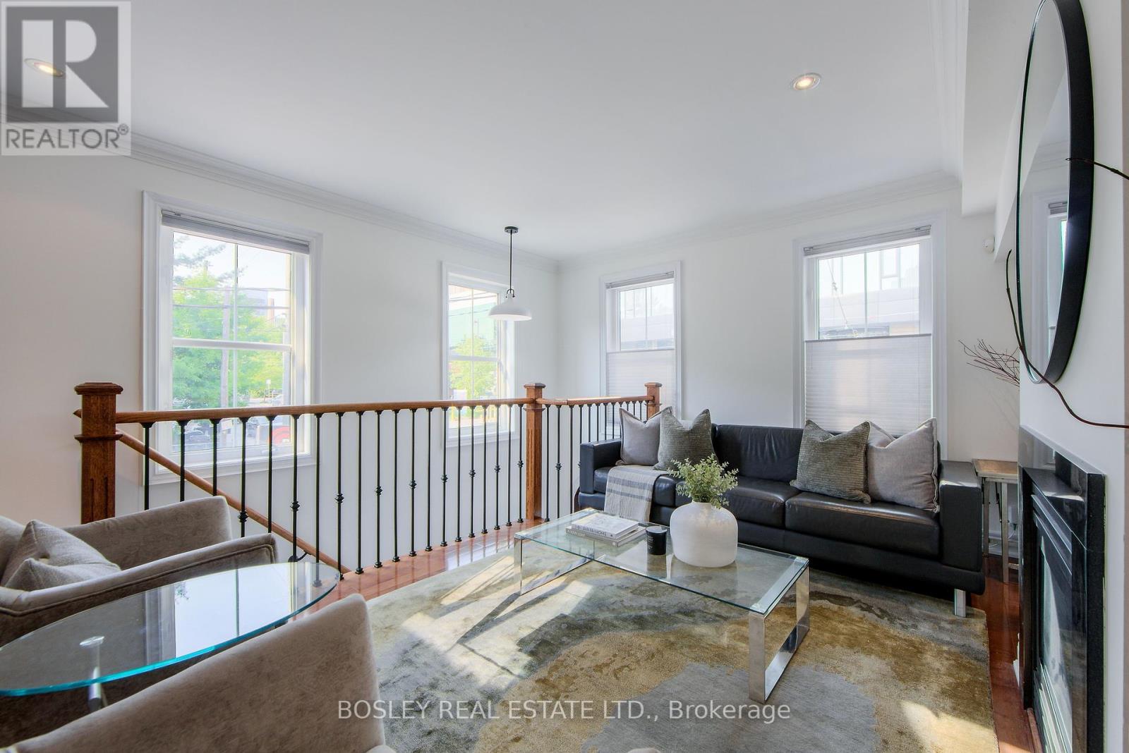 188 Mccaul Street, Toronto, Ontario  M5T 1W5 - Photo 5 - C12198784