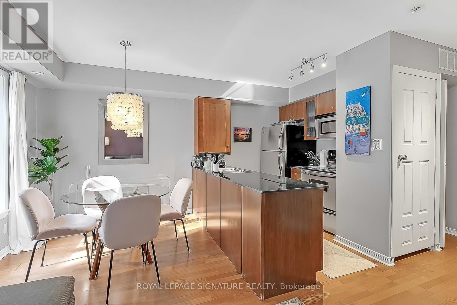 Th1004 - 54 East Liberty Street, Toronto, Ontario  M6K 3P3 - Photo 6 - C12198825