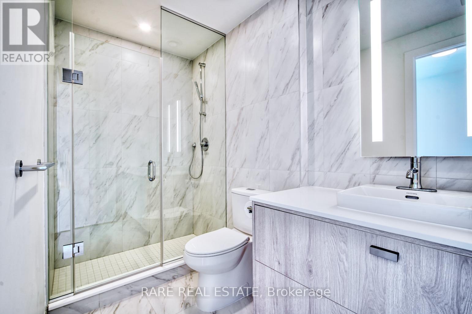 1704 - 10 Inn On The Park Drive, Toronto, Ontario  M3C 0P9 - Photo 8 - C12198832