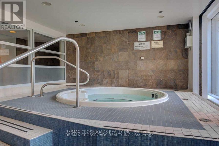516e - 500 Queens Quay W, Toronto, Ontario  M5V 3K8 - Photo 18 - C12198948