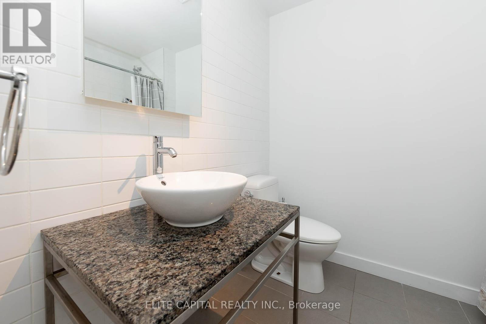 510 - 75 Portland Street, Toronto, Ontario  M5V 2M9 - Photo 11 - C12198953