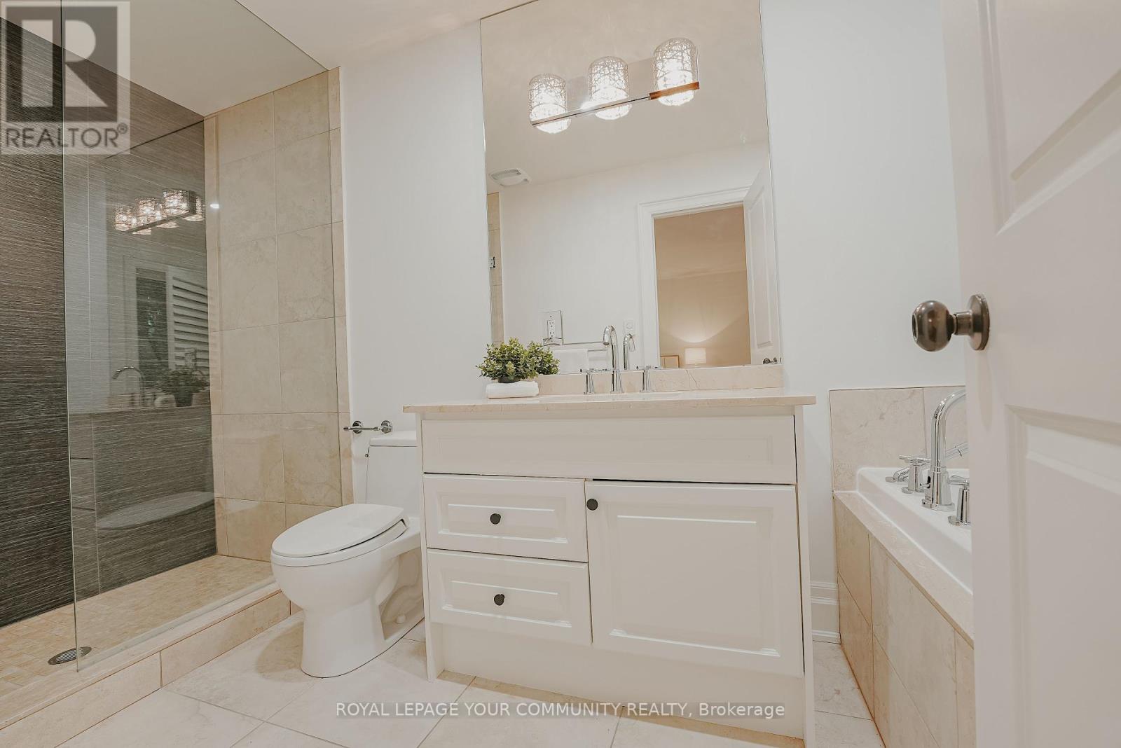 136 Bowood Avenue, Toronto (Lawrence Park North), Ontario  M4N 1Y5 - Photo 14 - C12199058