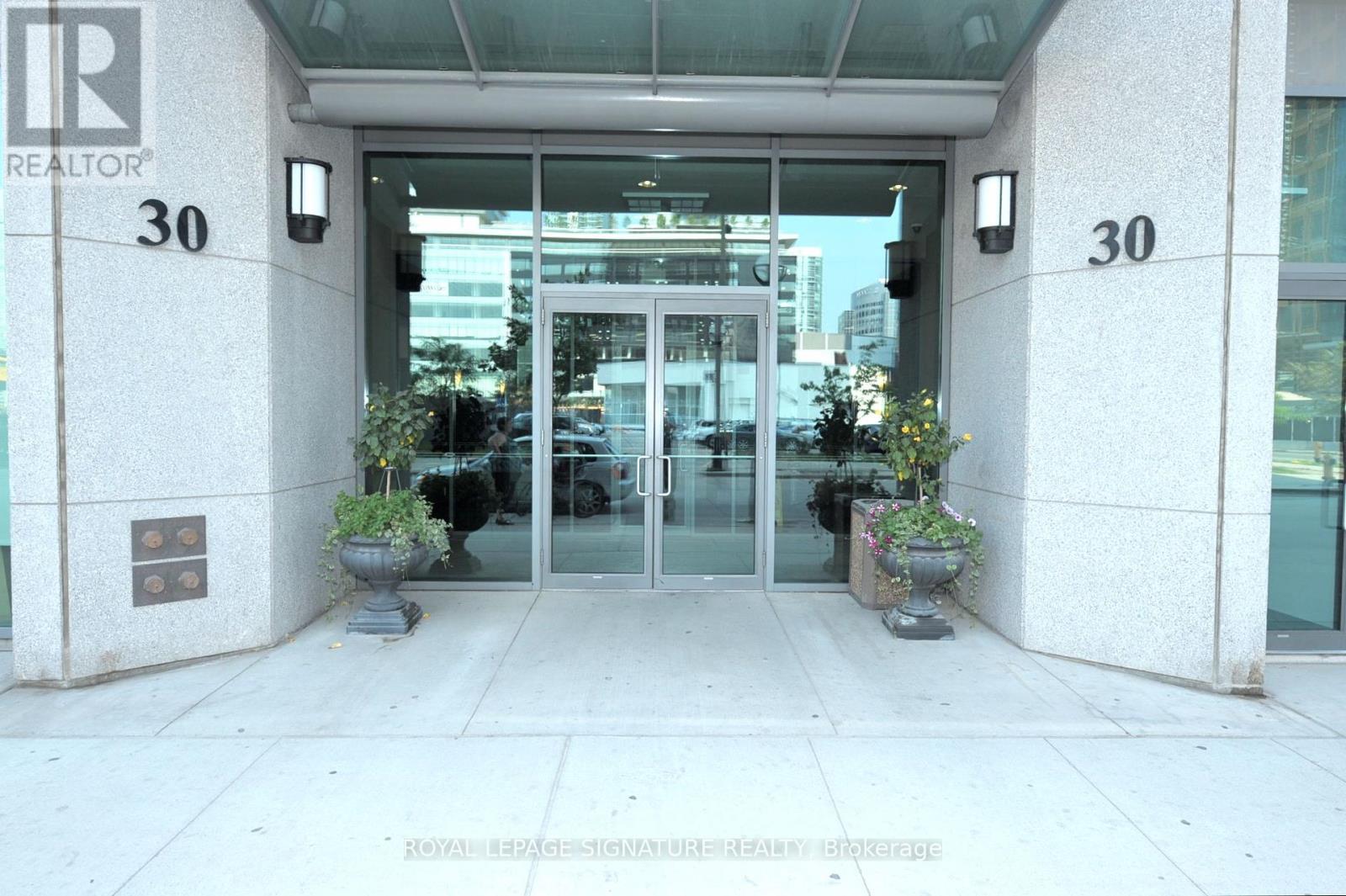 509 - 30 Grand Trunk Crescent, Toronto, Ontario  M5J 3A4 - Photo 17 - C12199126