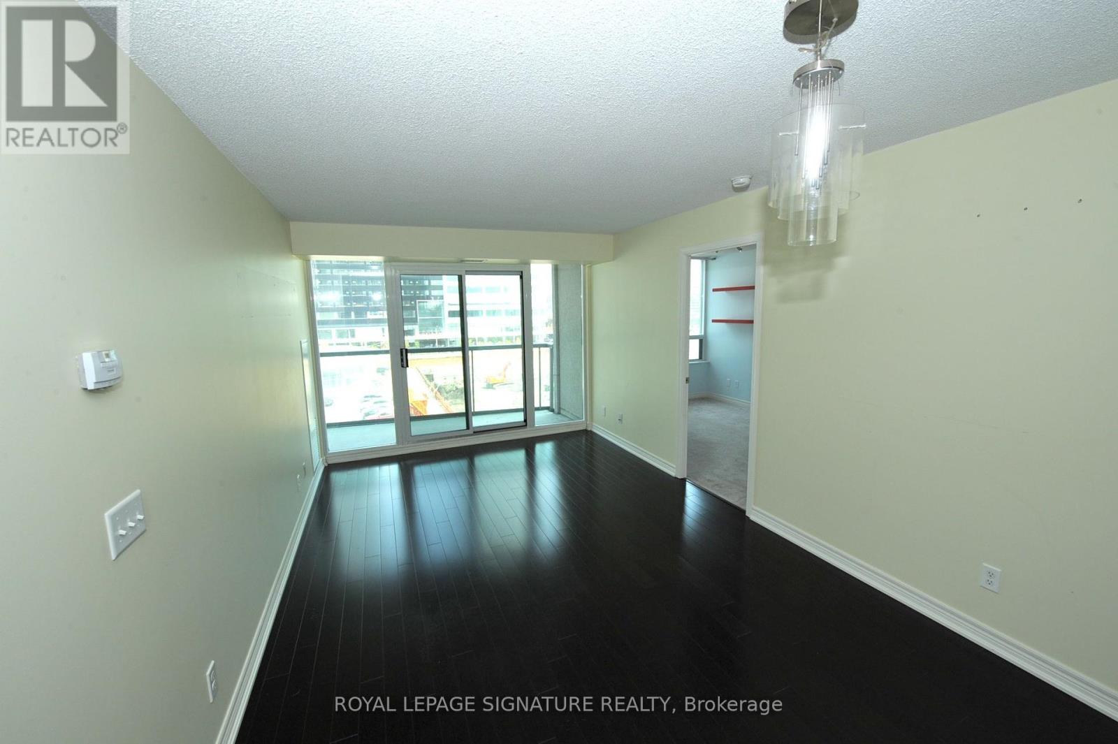 509 - 30 Grand Trunk Crescent, Toronto, Ontario  M5J 3A4 - Photo 5 - C12199126