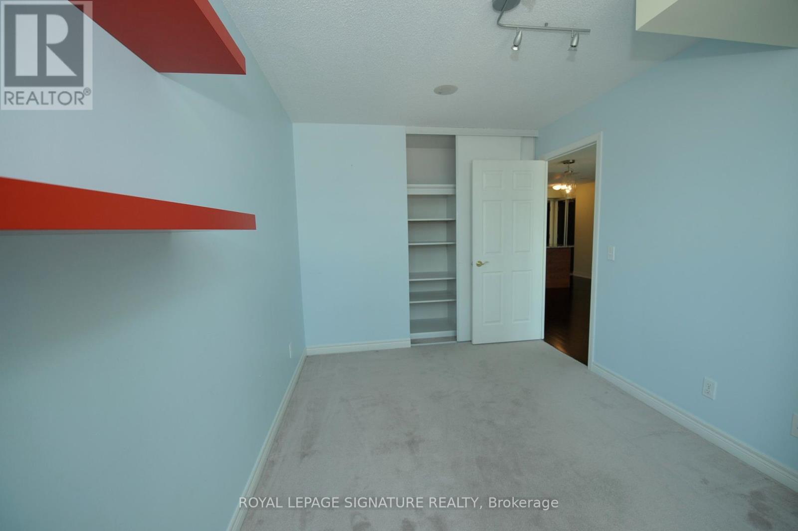509 - 30 Grand Trunk Crescent, Toronto, Ontario  M5J 3A4 - Photo 7 - C12199126