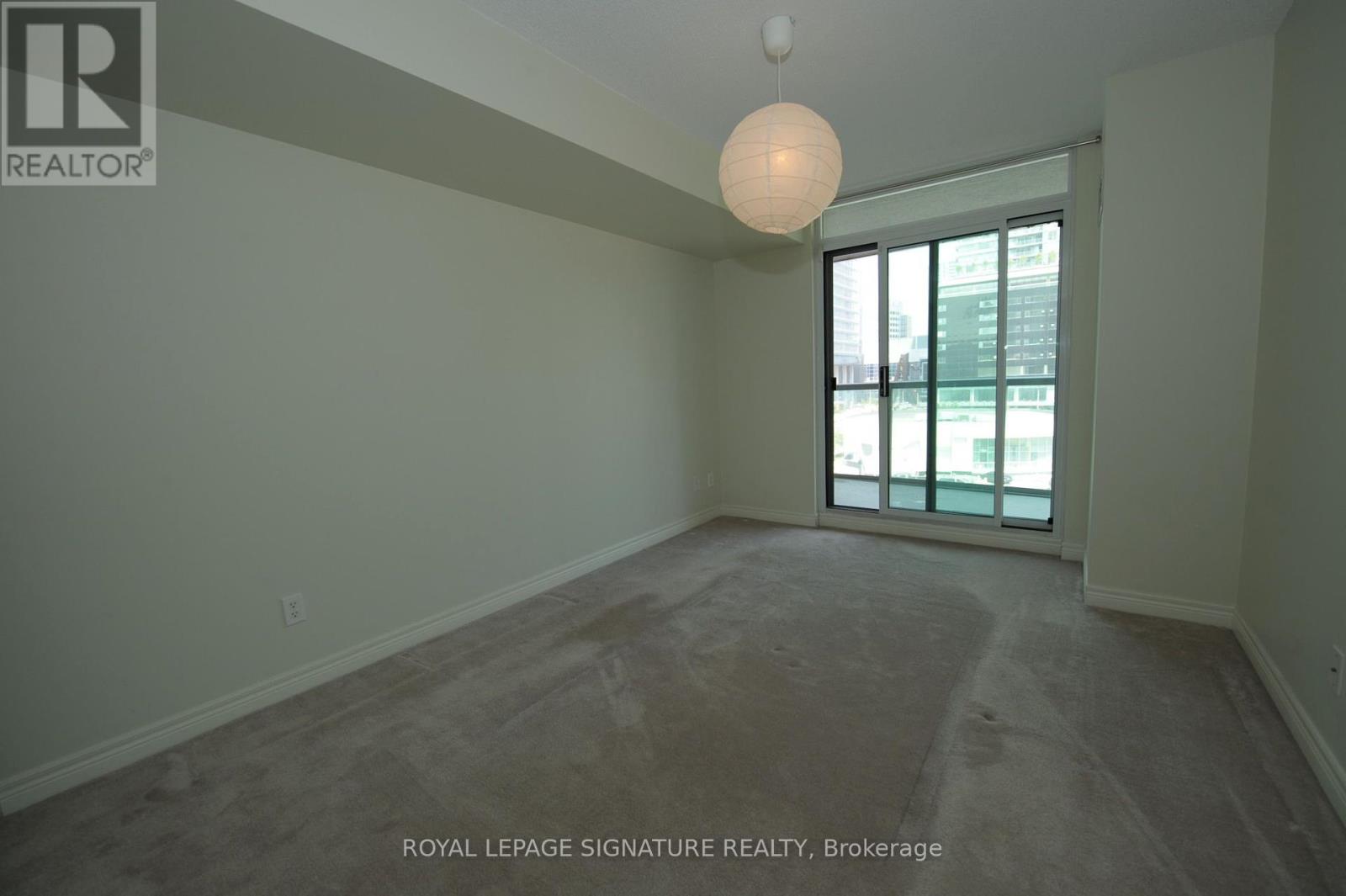 509 - 30 Grand Trunk Crescent, Toronto, Ontario  M5J 3A4 - Photo 8 - C12199126