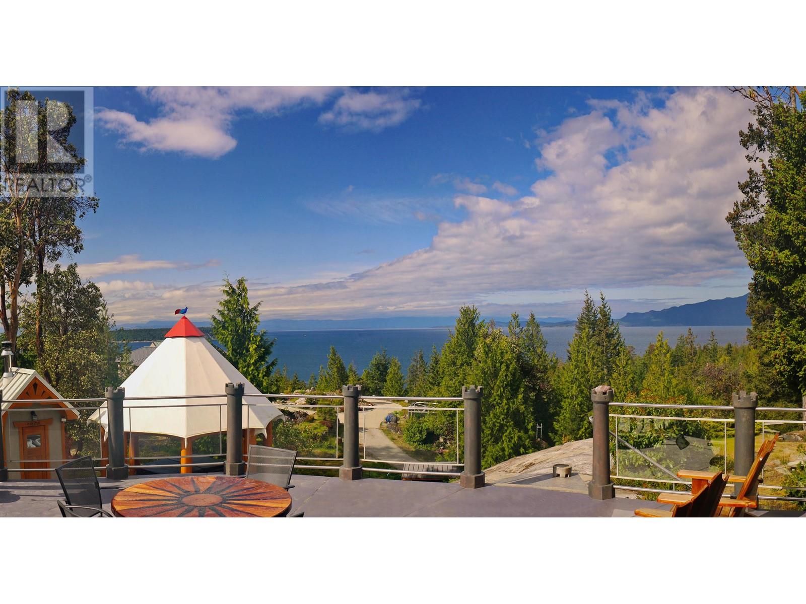 10664 Wood Bay Heights Road, Halfmoon Bay, British Columbia  V7Z 1B8 - Photo 3 - R3004430