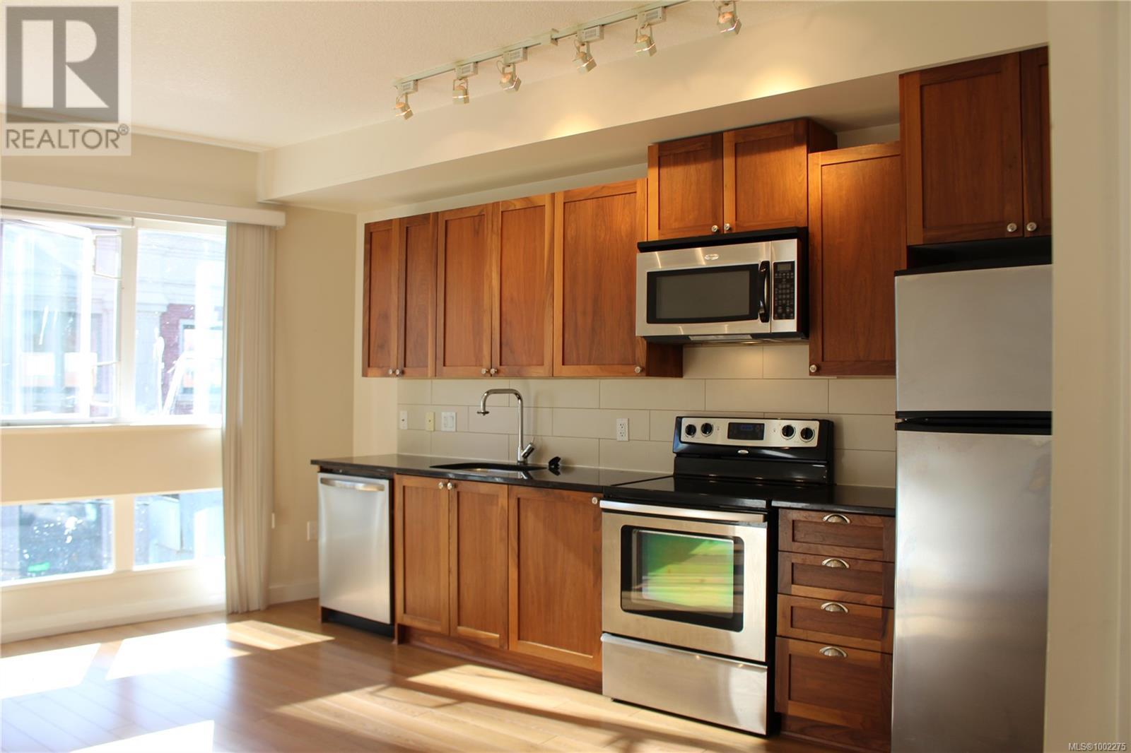 Property at 320 99 Chapel St image 3