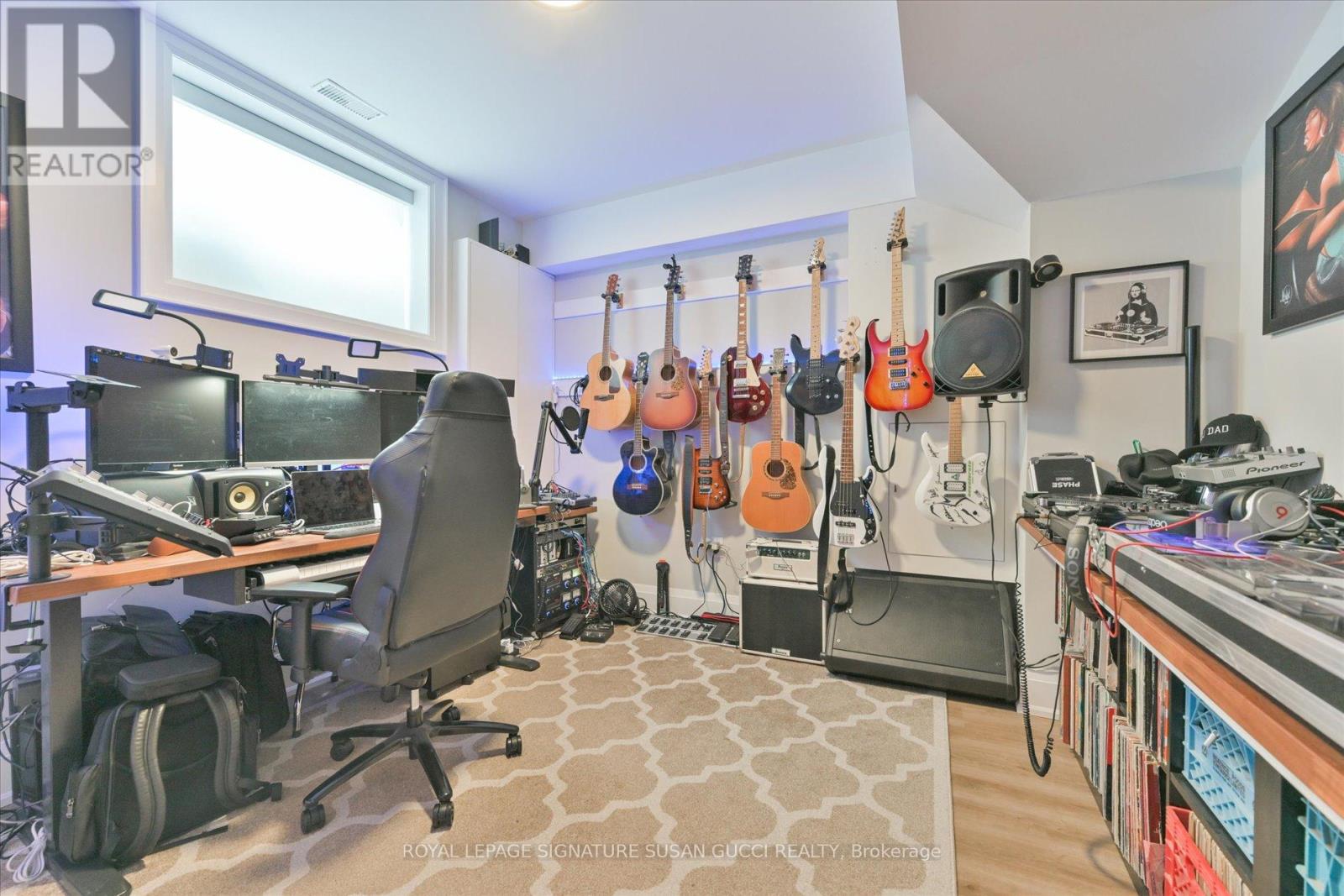 39 Amsterdam Avenue, Toronto, Ontario  M4B 2B9 - Photo 33 - E12198756