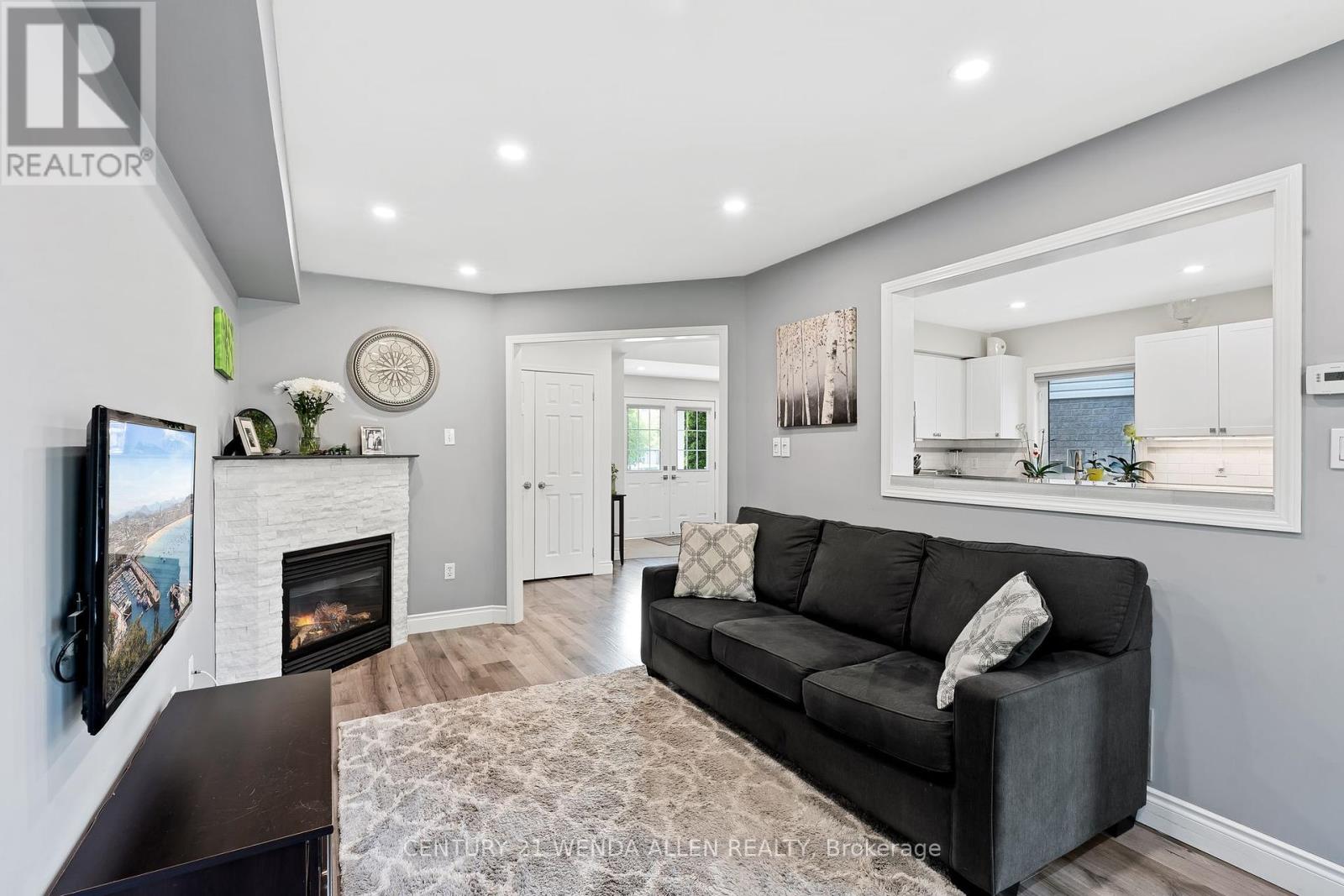 213 Madden Place, Clarington, Ontario  L1C 5K4 - Photo 9 - E12199158