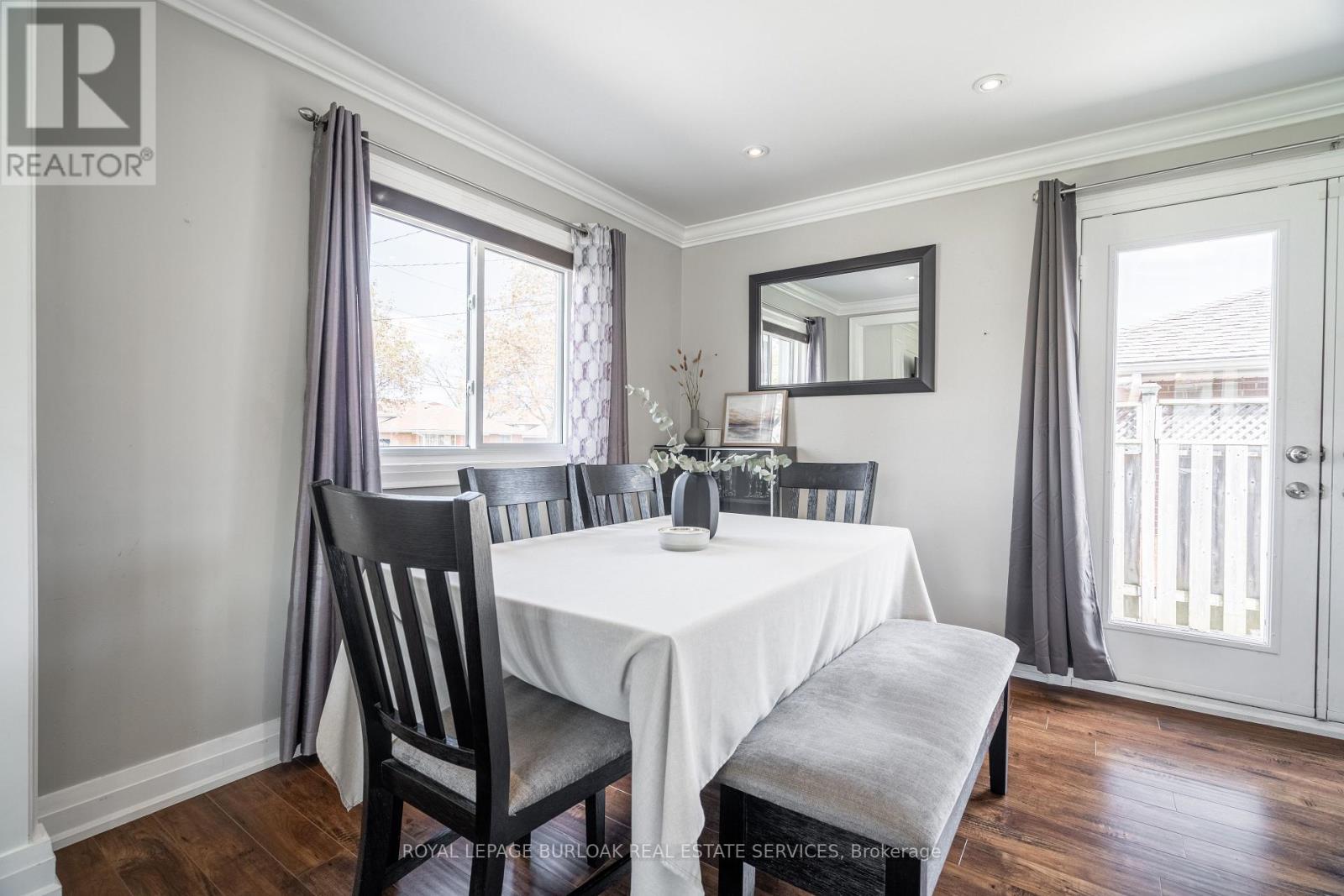 3 Banff Drive, Hamilton (Berrisfield), Ontario  L8T 3B6 - Photo 14 - X12130456