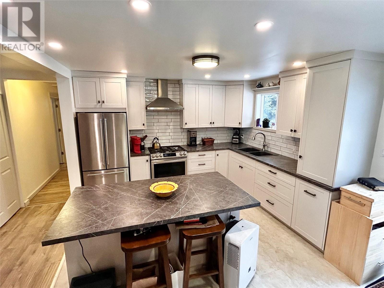 Property at 140 Gwillim Crescent image 5