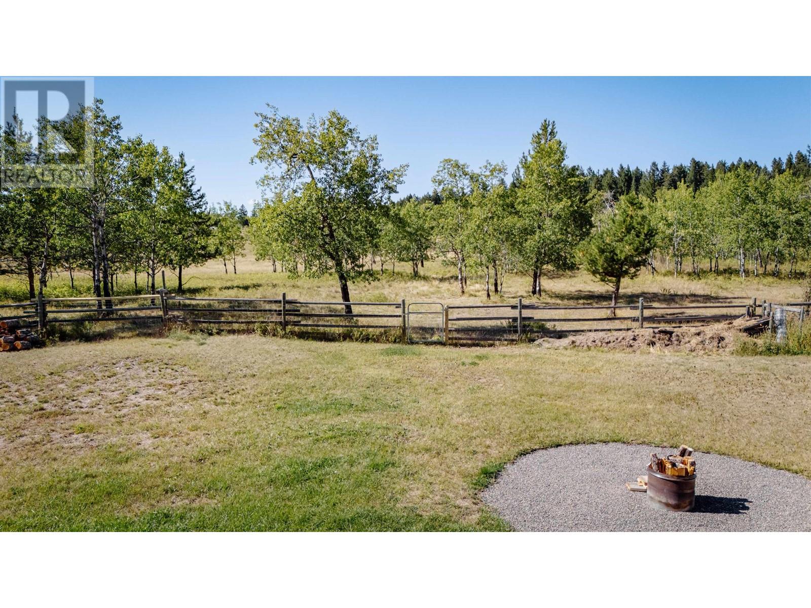 5070 Kinncum Place, 108 Mile Ranch, British Columbia  V0K 2Z0 - Photo 13 - R3011842
