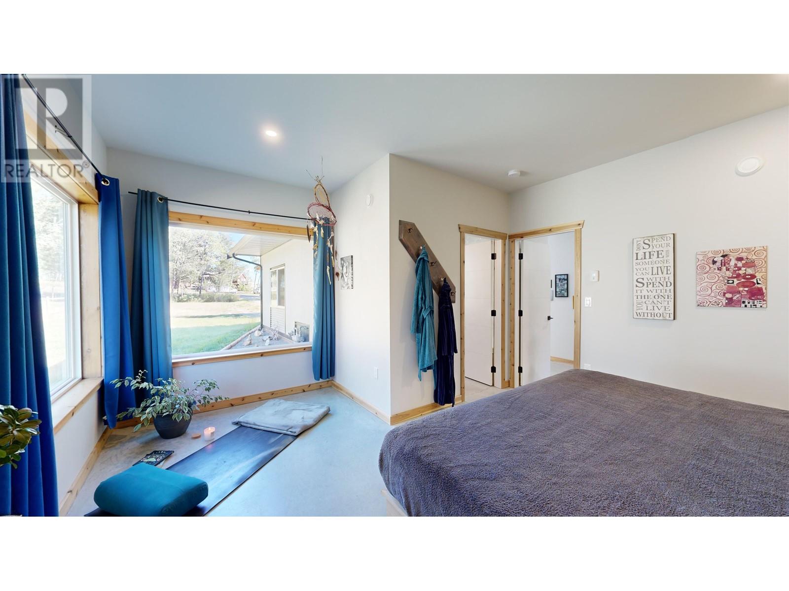 5070 Kinncum Place, 108 Mile Ranch, British Columbia  V0K 2Z0 - Photo 29 - R3011842